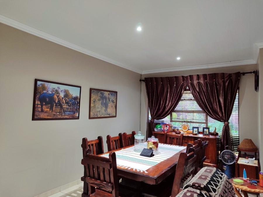 3 Bedroom Property for Sale in Flamwood North West